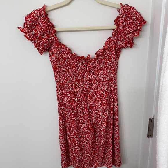 Princess Polly Red Floral Dress - Picture 3 of 5